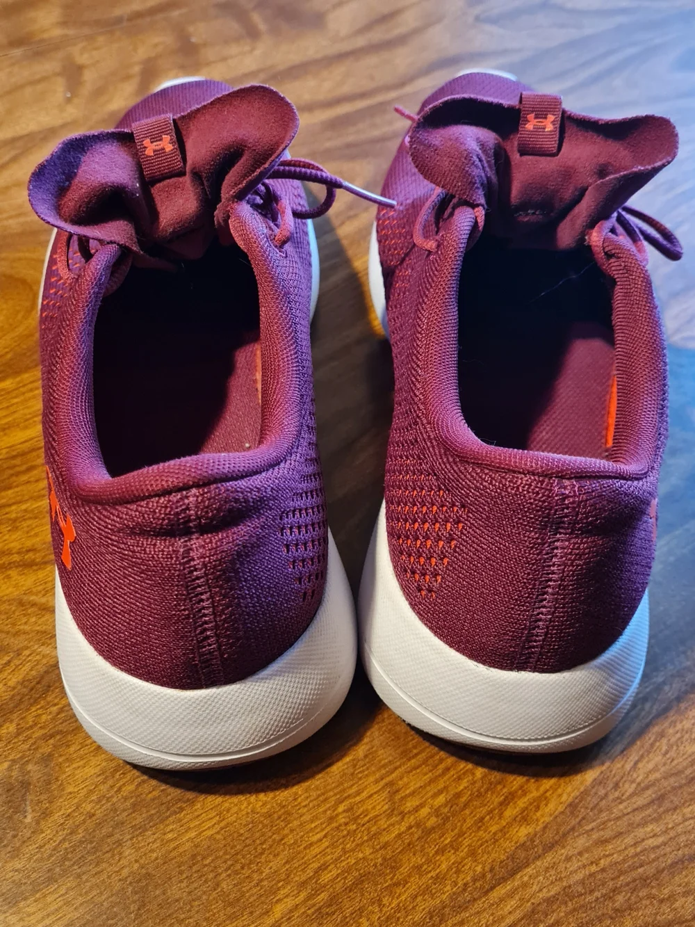 Under Armour Rapid LE Sneakers with White Sole